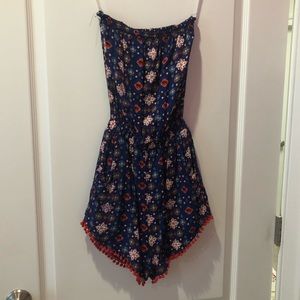 Strapless Francesca’s romper (XS)